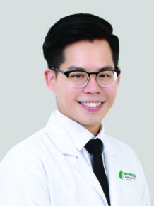 Dr Justin Wong Si-Jie spesialis gigi (dental) terbaik Malaysia
