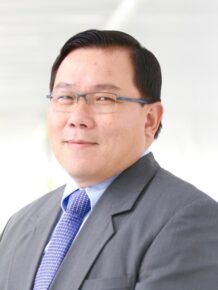 Dr Patrick Cheah Wei Chen spesialis Internist Terbaik Malaysia